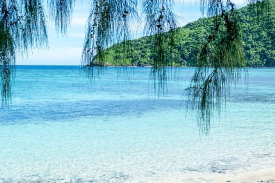 13 Day Fiji Luxury Resorts Getaway Image